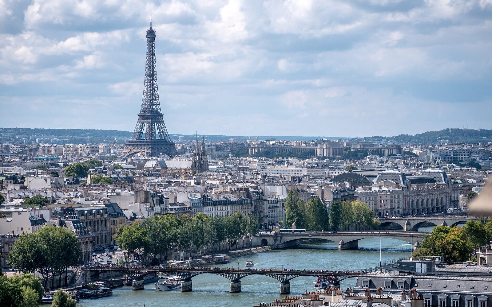 La Tour Eiffel et les toits de Paris