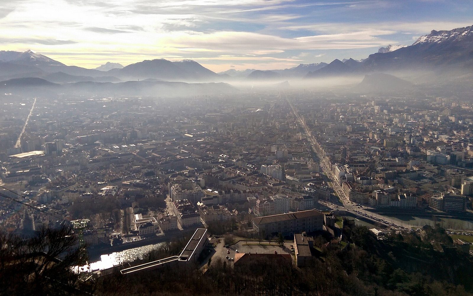 Grenoble et les Alpes vues de la Bastille